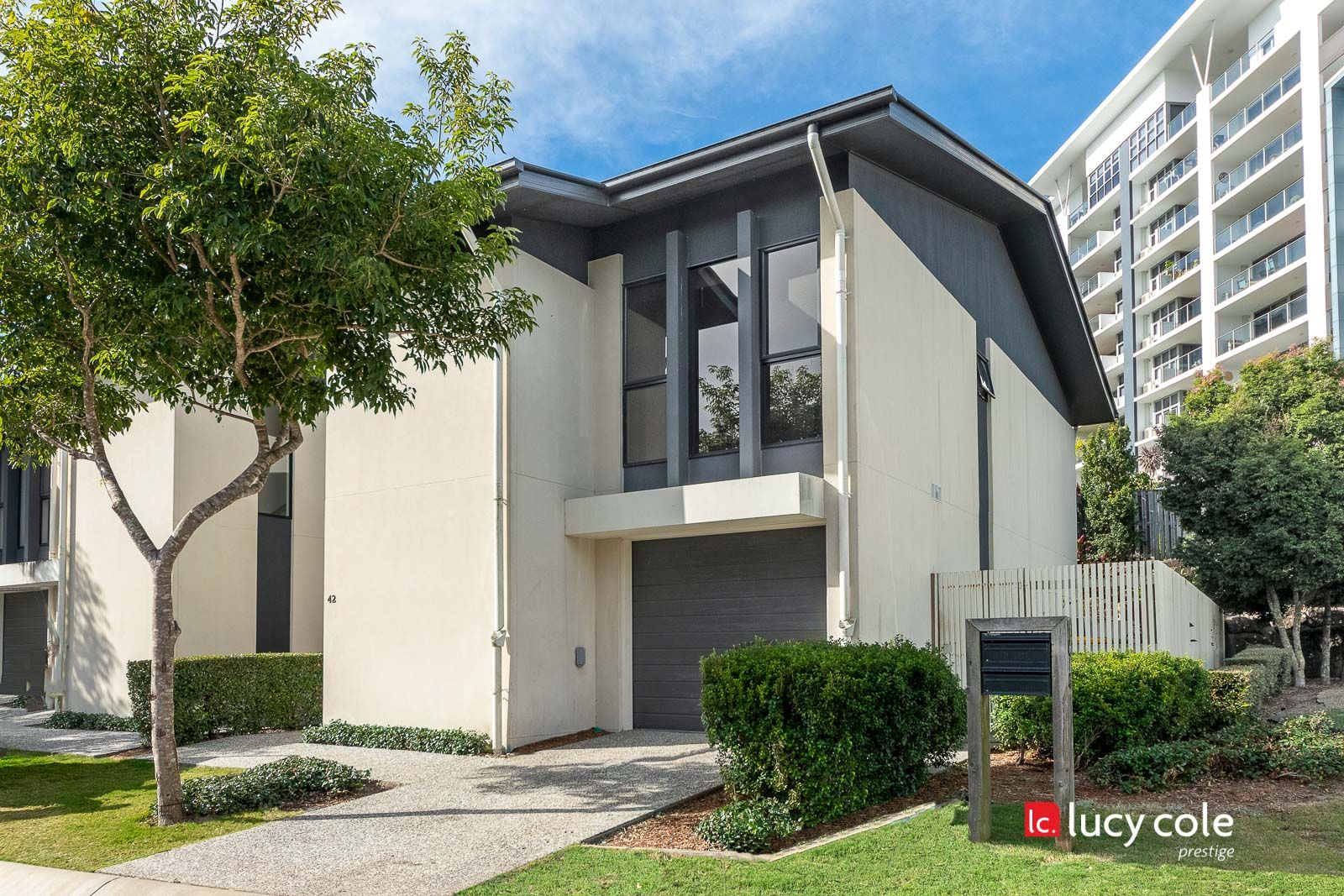 3 bedrooms House in 42 Easthill  Drive ROBINA QLD, 4226