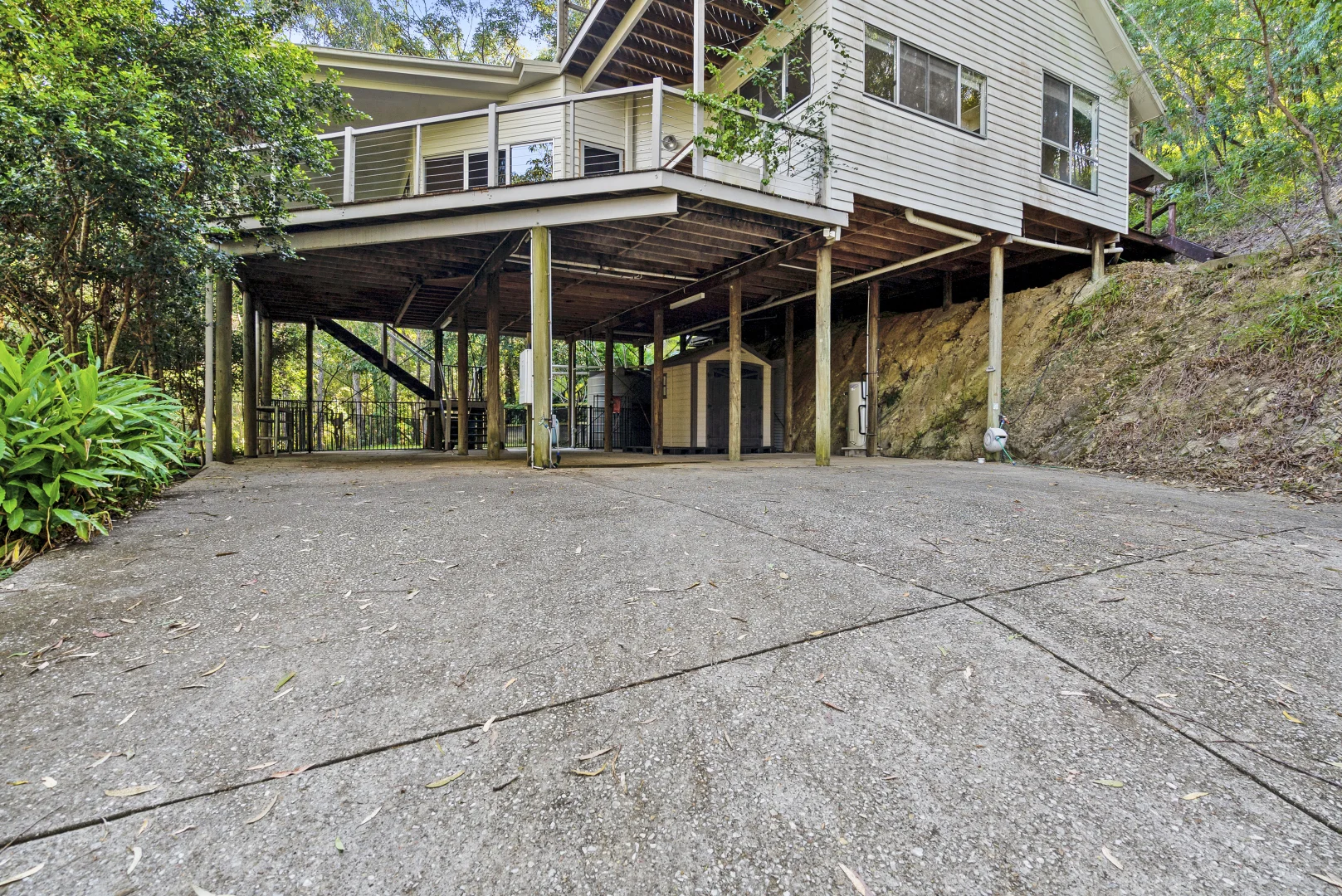 Additional image 10 of 27 Bronhill Street, Currumbin Waters QLD 4223
