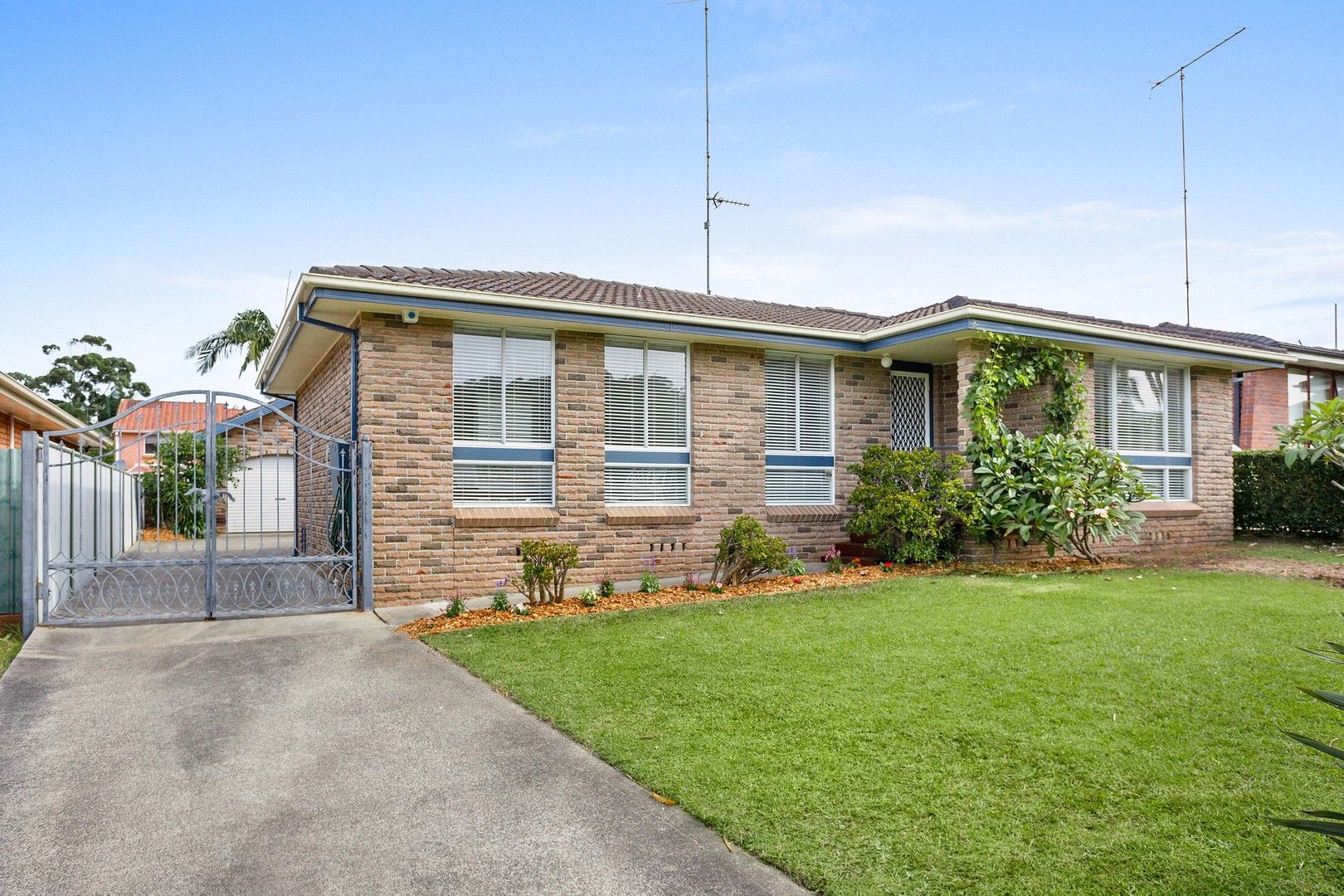 15 Coolawin Crescent, Shellharbour NSW 2529, Image 0
