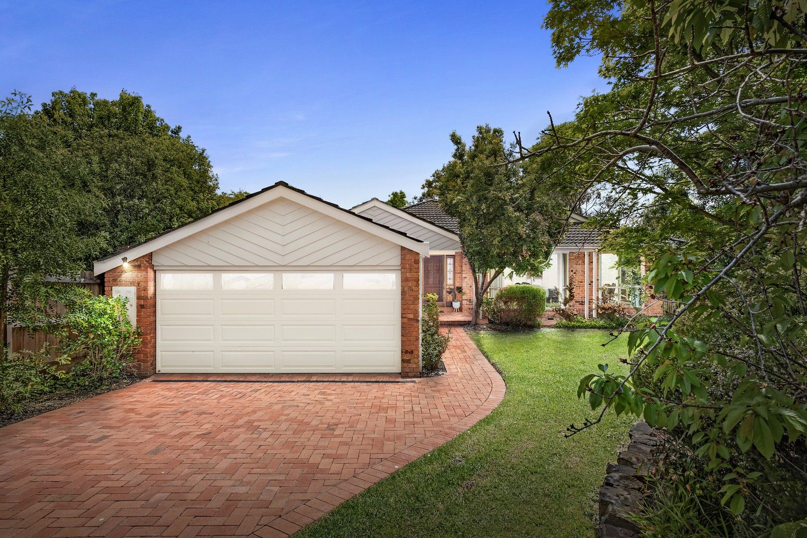 15 Heyington Close, Croydon VIC 3136, Image 0