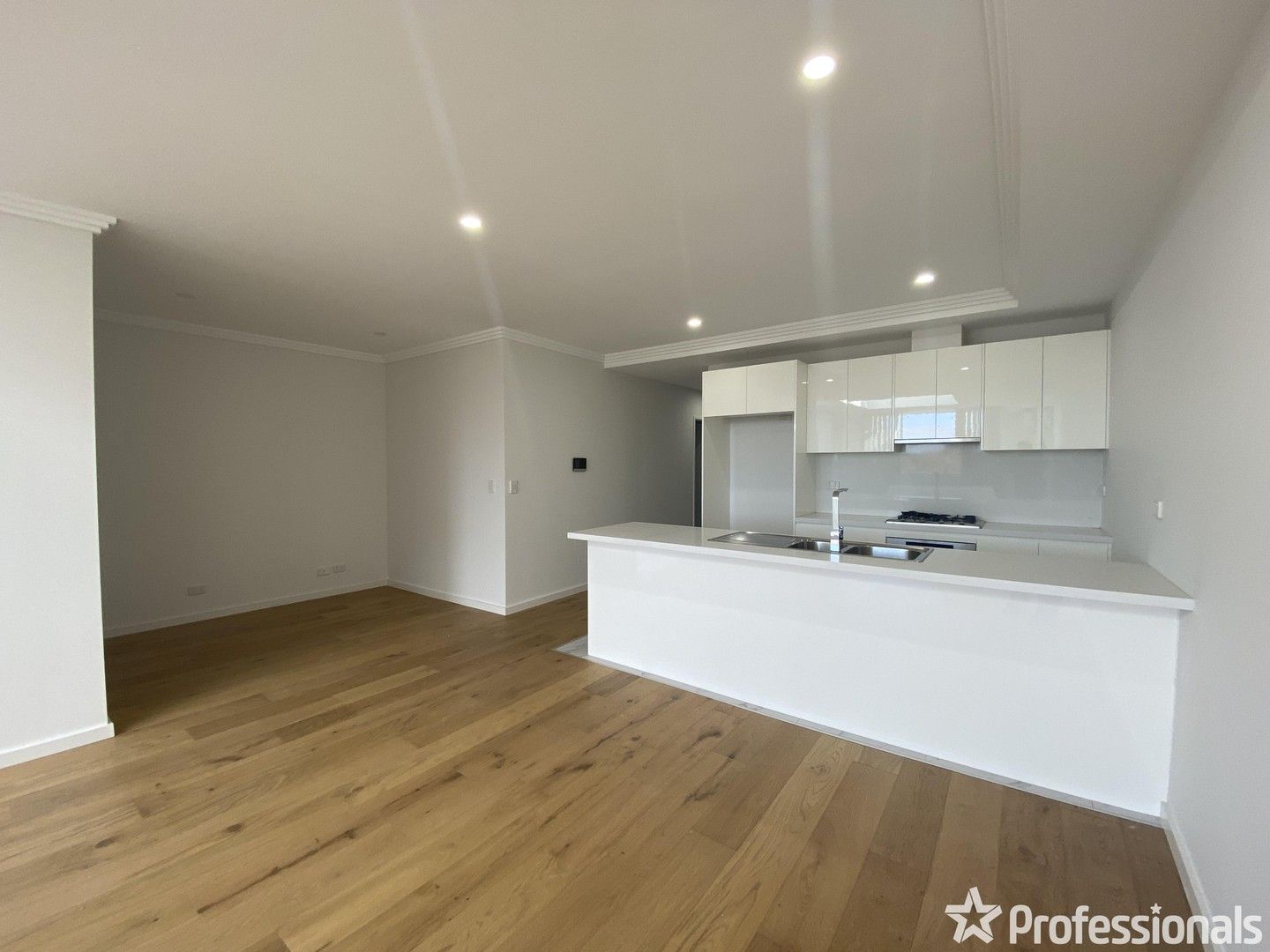 3 bedrooms Apartment / Unit / Flat in 402/67 Graham Street NOWRA NSW, 2541