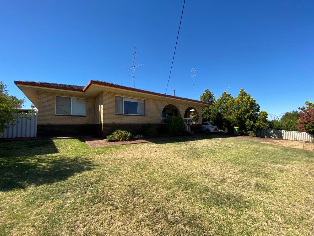 3 bedrooms House in 74 Kennedy Street NORTHAM WA, 6401