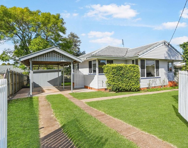 28 Hampton Street, Newtown QLD 4350