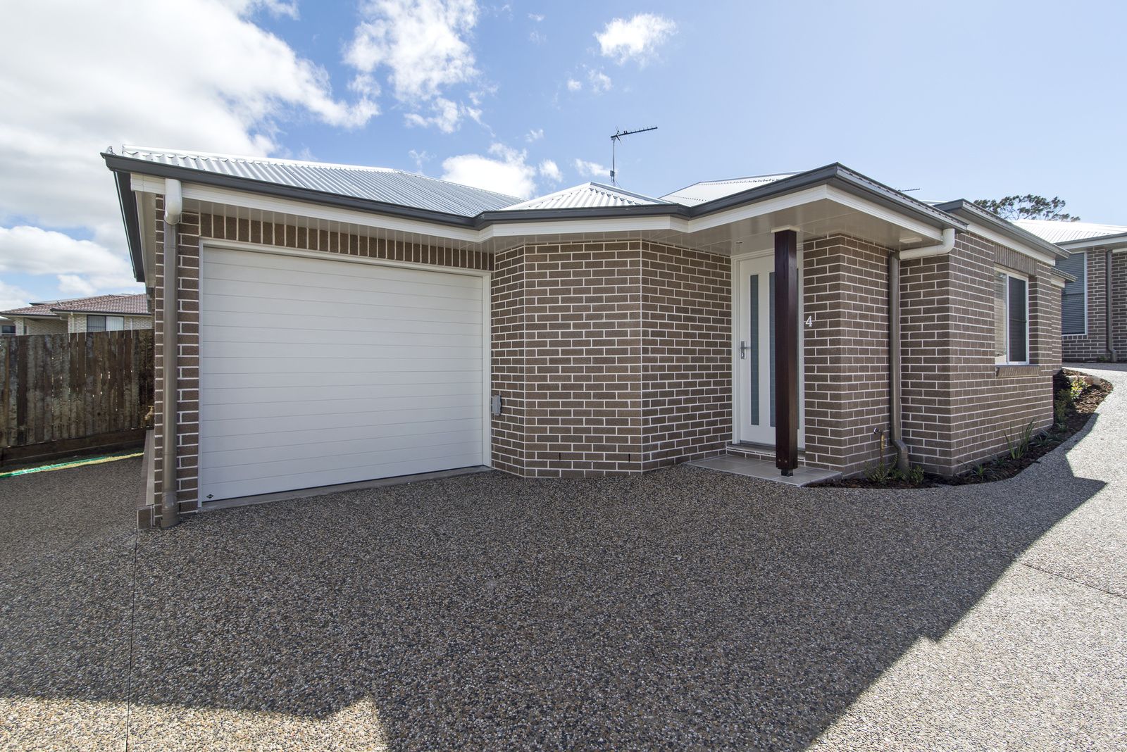 2 bedrooms Apartment / Unit / Flat in 4/4 Alistair Street GLENVALE QLD, 4350