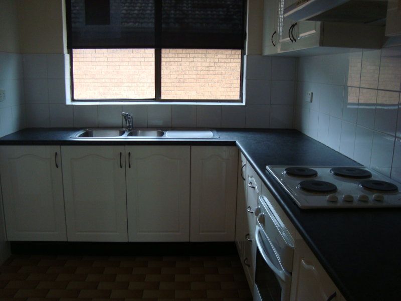 2 bedrooms Apartment / Unit / Flat in 5/132 Moore Street LIVERPOOL NSW, 2170