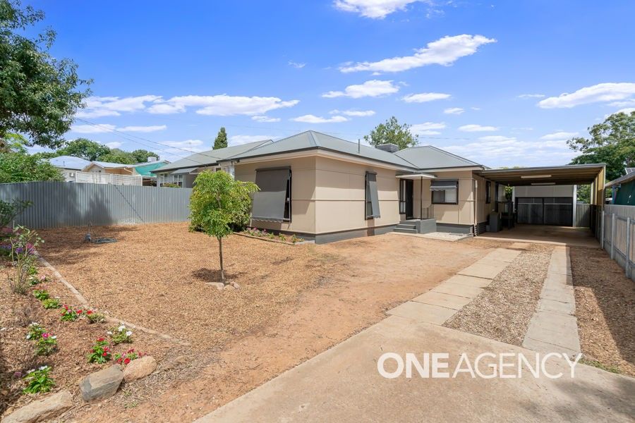 12 CASTLEREAGH AVENUE, Mount Austin NSW 2650, Image 1