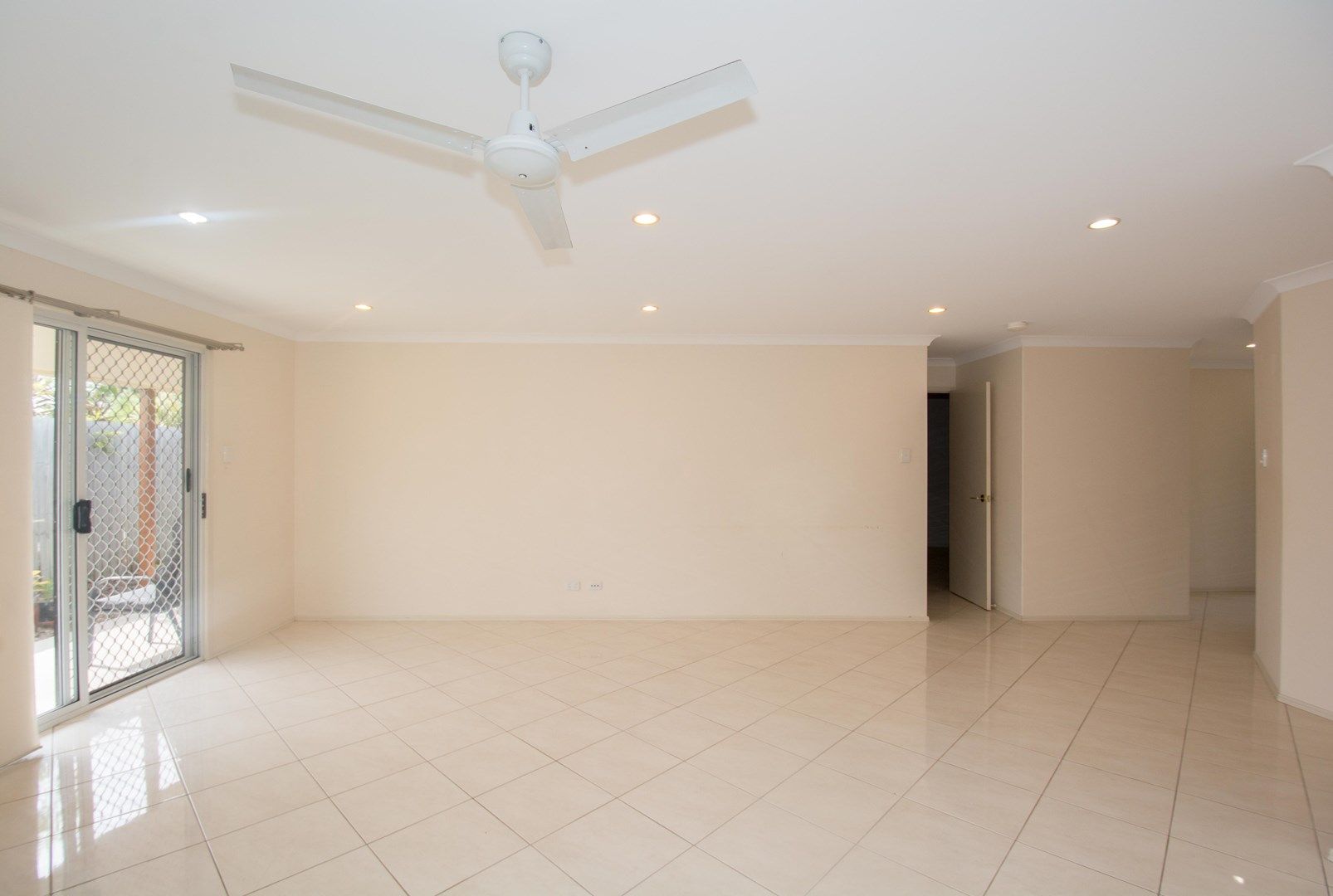 2/187 George Street, Bundaberg West QLD 4670, Image 0