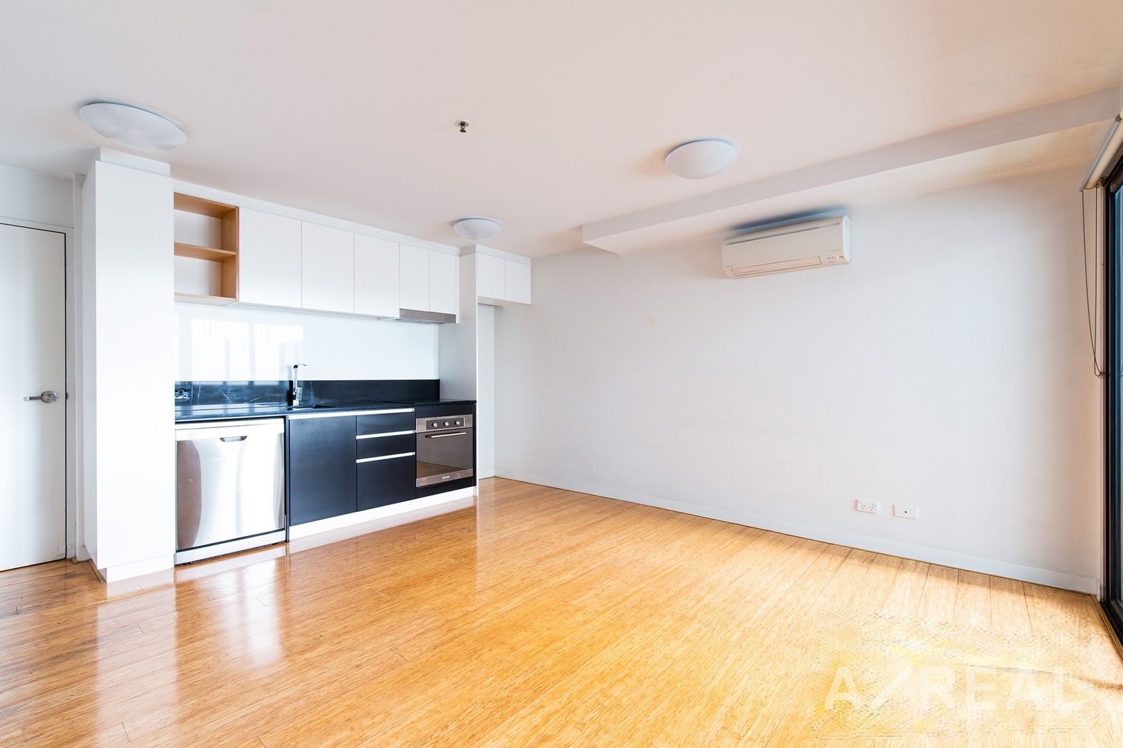 1 bedrooms Apartment / Unit / Flat in 220/1 Lygon Street BRUNSWICK EAST VIC, 3057