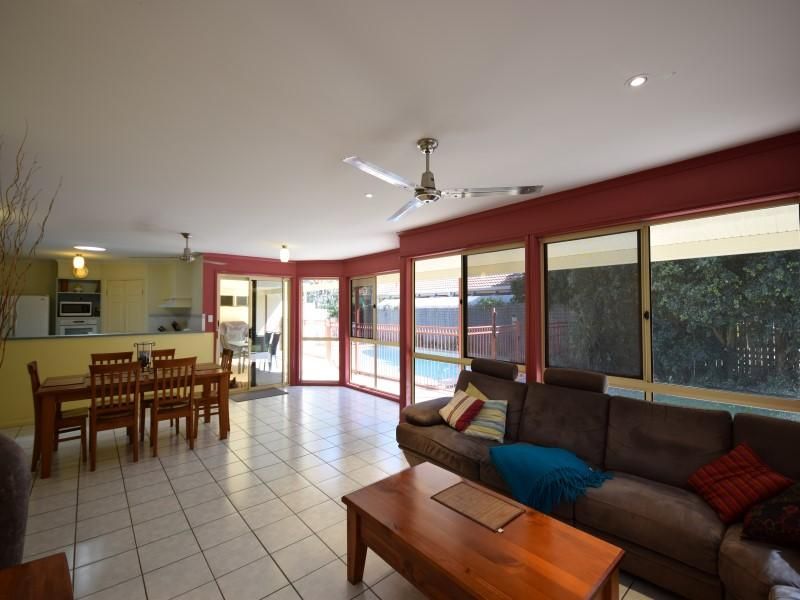 14 Redwood Court, Currimundi QLD 4551, Image 2