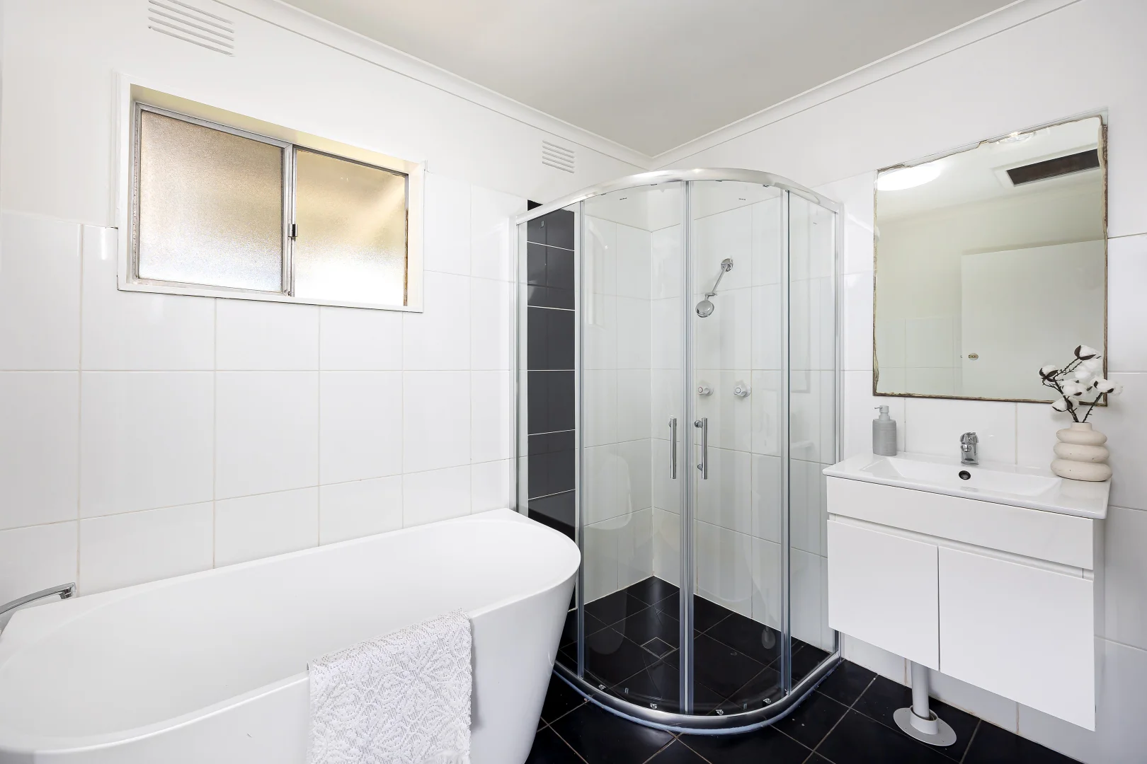 Additional image 8 of 24 Raye Street, Tolland NSW 2650