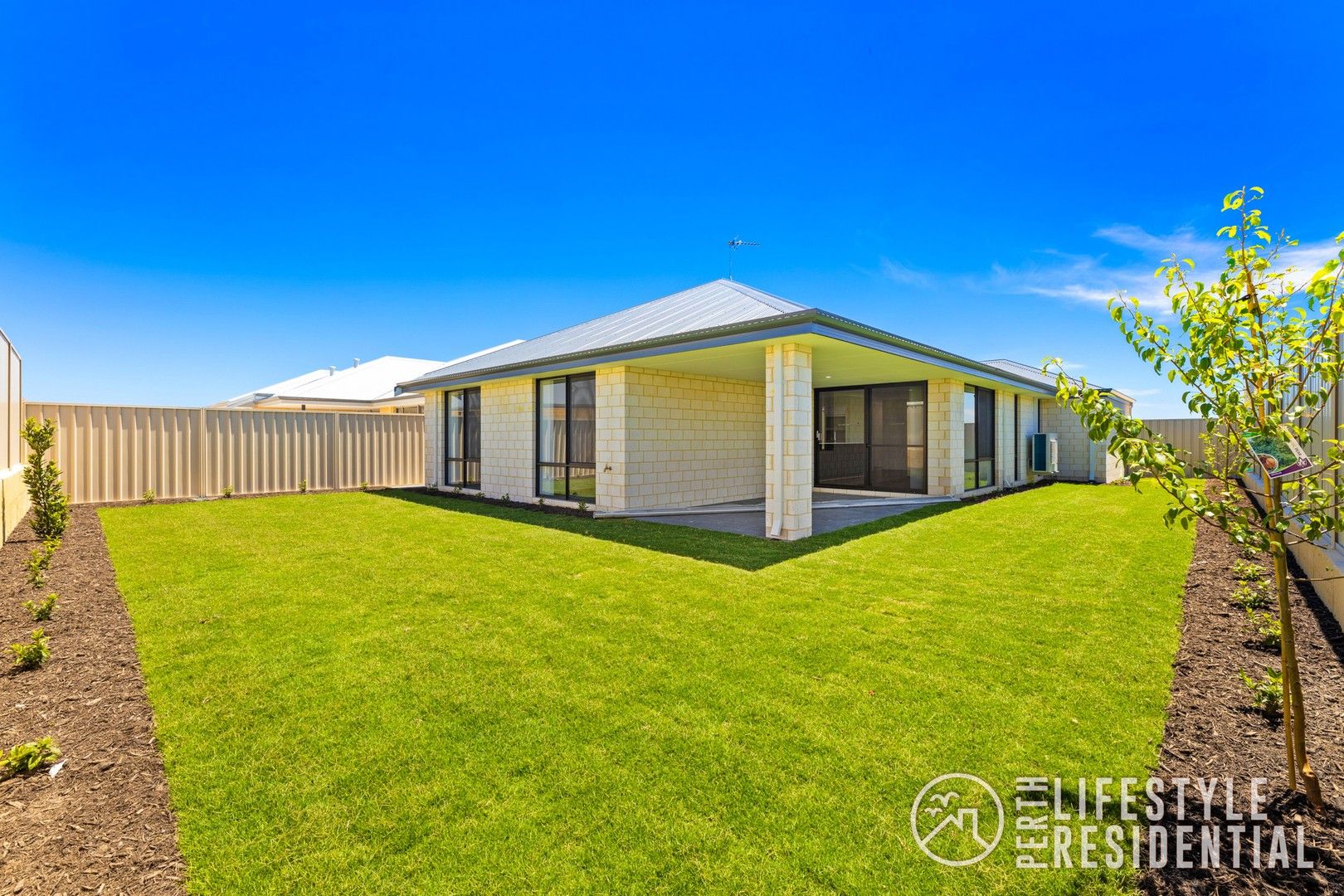 4 bedrooms House in 27 Volunteer Street TWO ROCKS WA, 6037