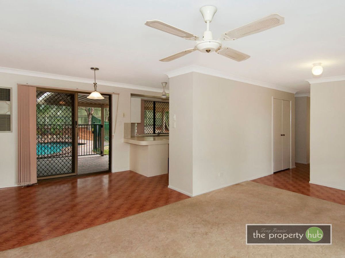 12 Baum Court, Windaroo QLD 4207, Image 2