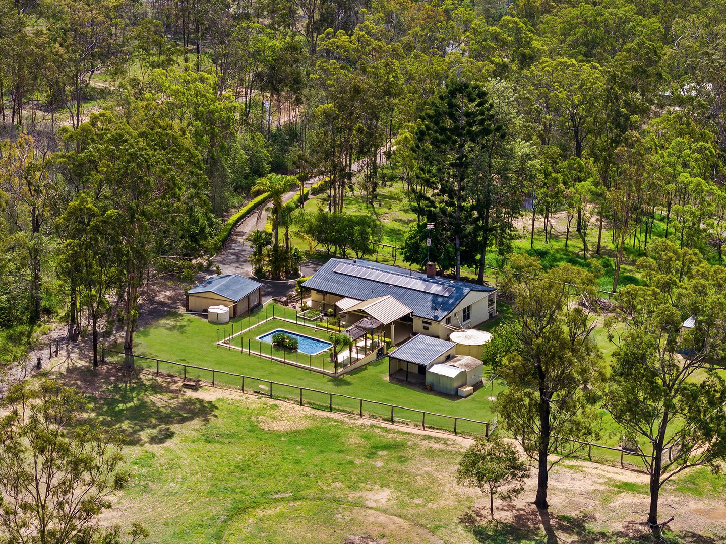 1 Outlook Crescent, Vinegar Hill QLD 4343, Image 2