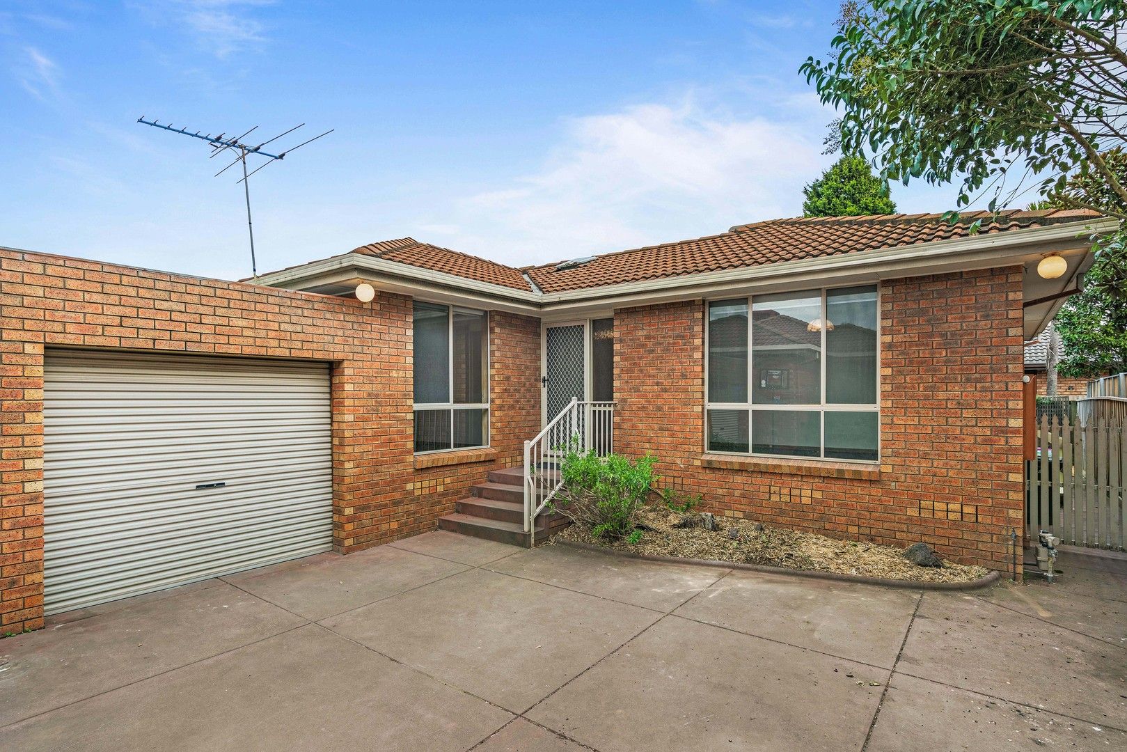 2 bedrooms Apartment / Unit / Flat in 2/9 Davis Street COBURG VIC, 3058