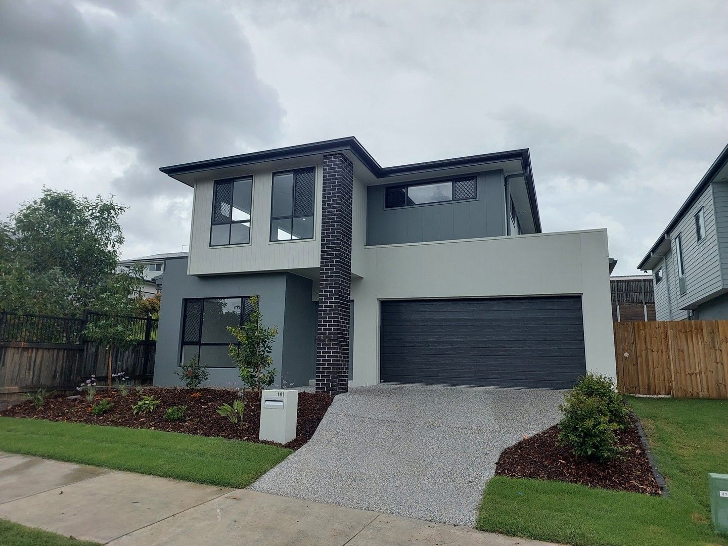 4 bedrooms House in 161 Happy Jack Drive BELLBIRD PARK QLD, 4300