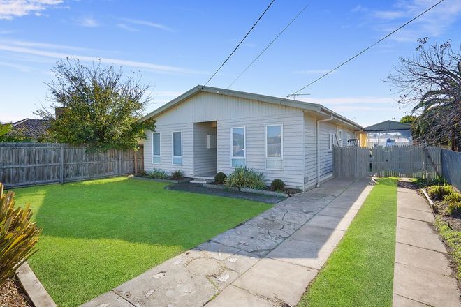 Picture of 28 Yaraan Street, BELL PARK VIC 3215