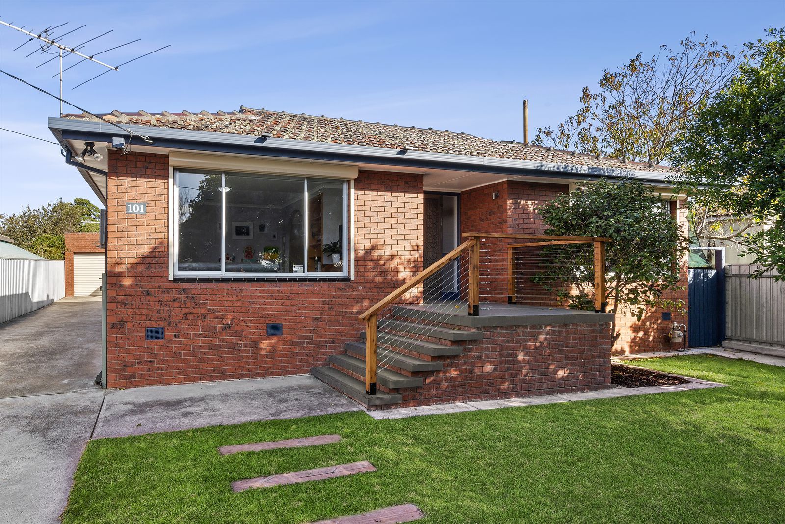 3 bedrooms House in 101 Darriwill Street BELL POST HILL VIC, 3215