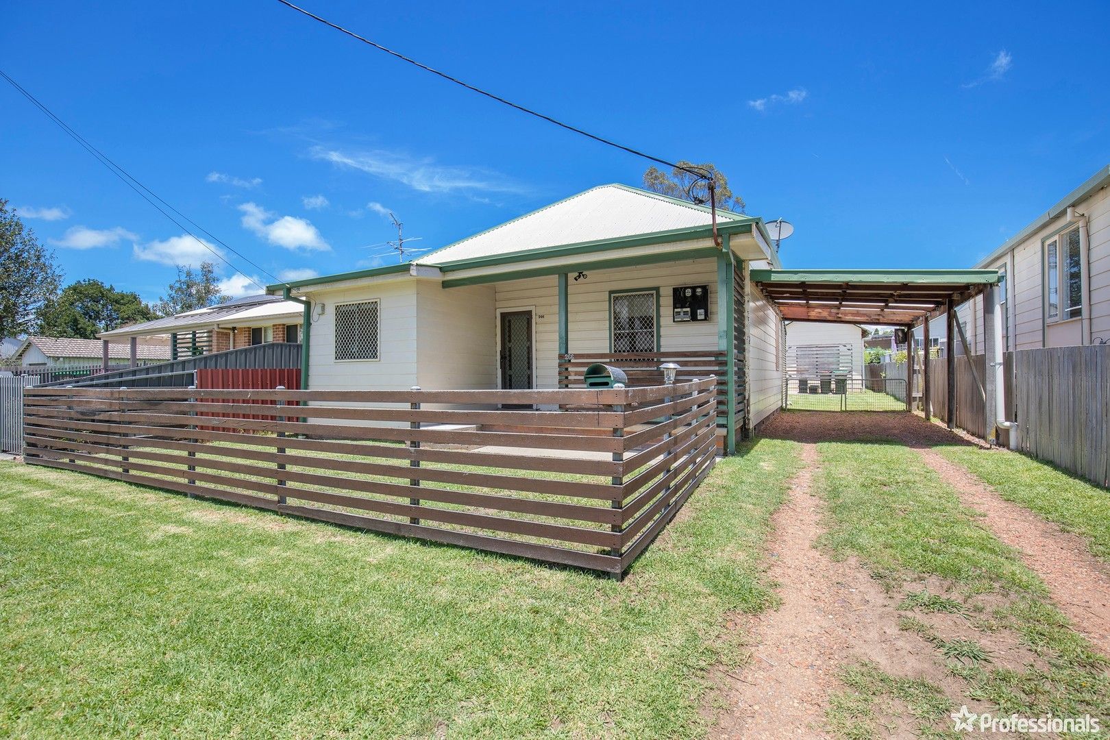 266 Dumaresq Street, Armidale NSW 2350, Image 0