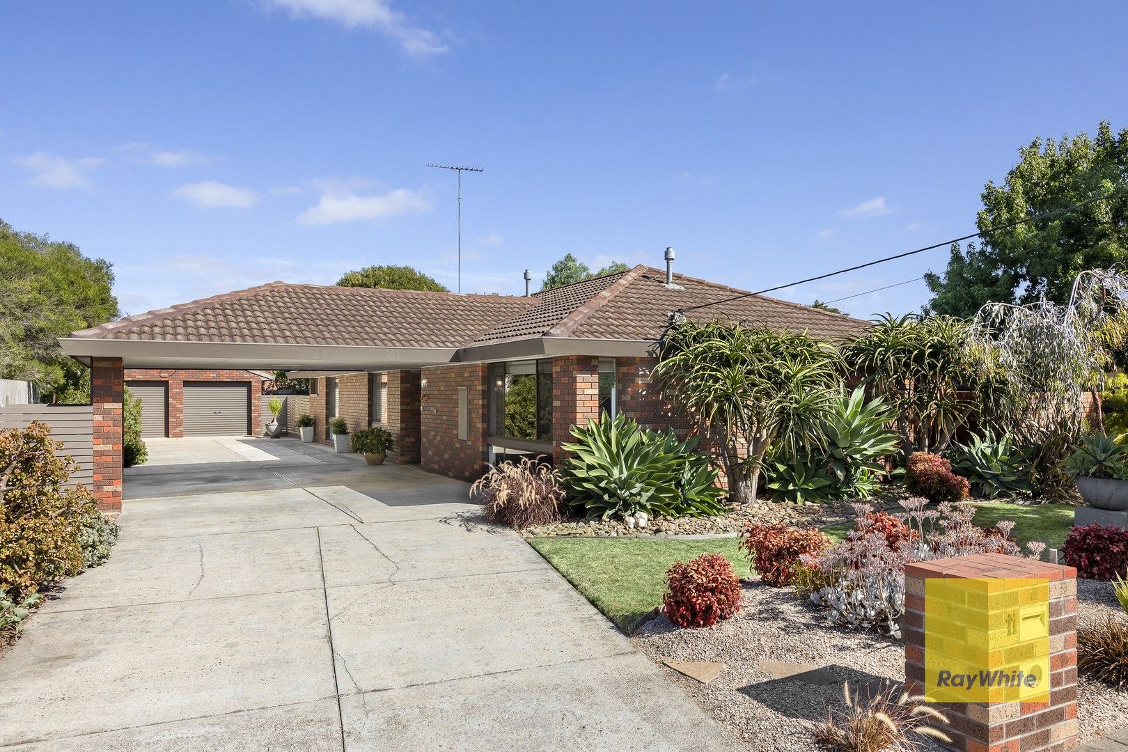 11 Oberon Drive, Belmont VIC 3216, Image 0