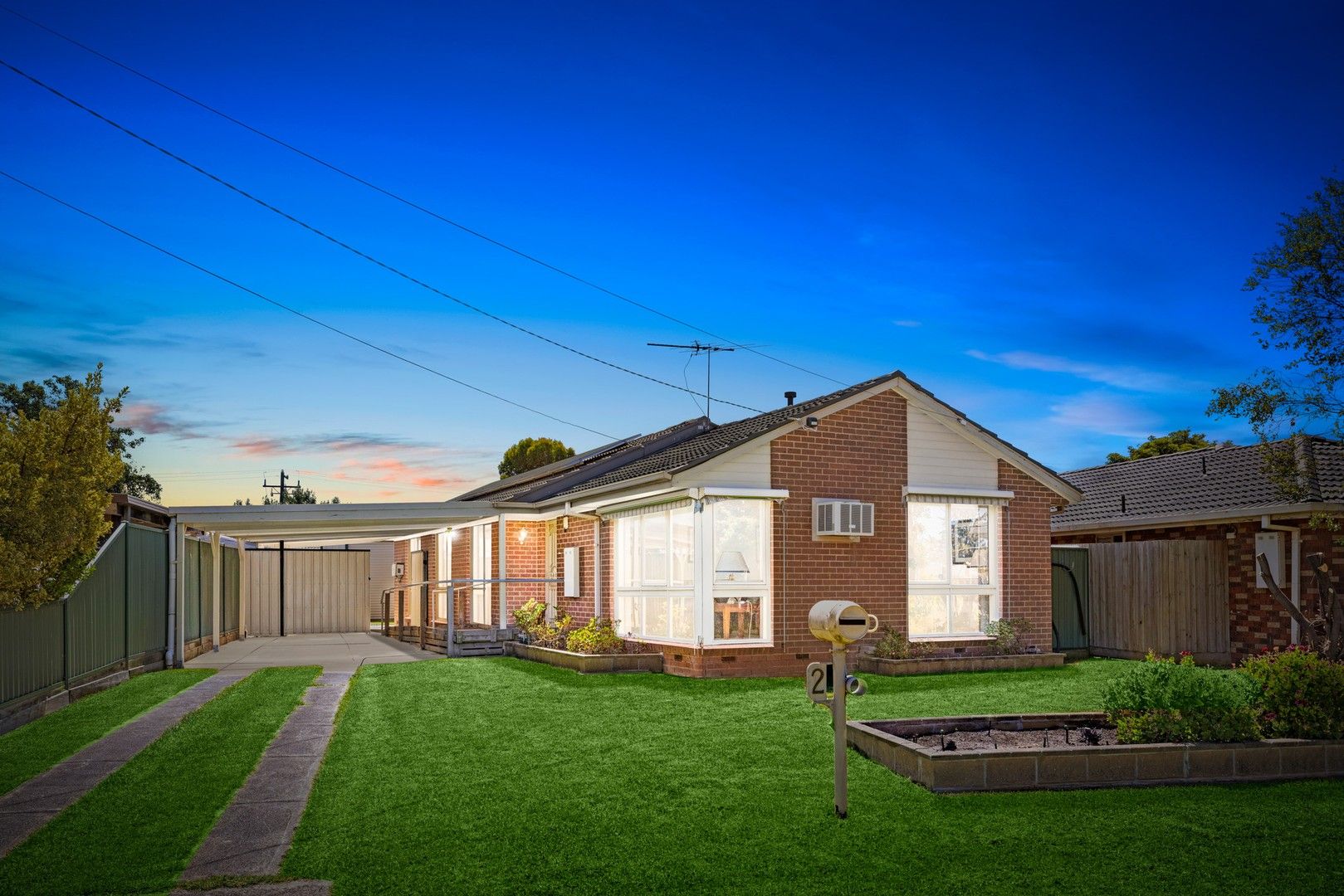 4 bedrooms House in 2 Magnolia Court WERRIBEE VIC, 3030