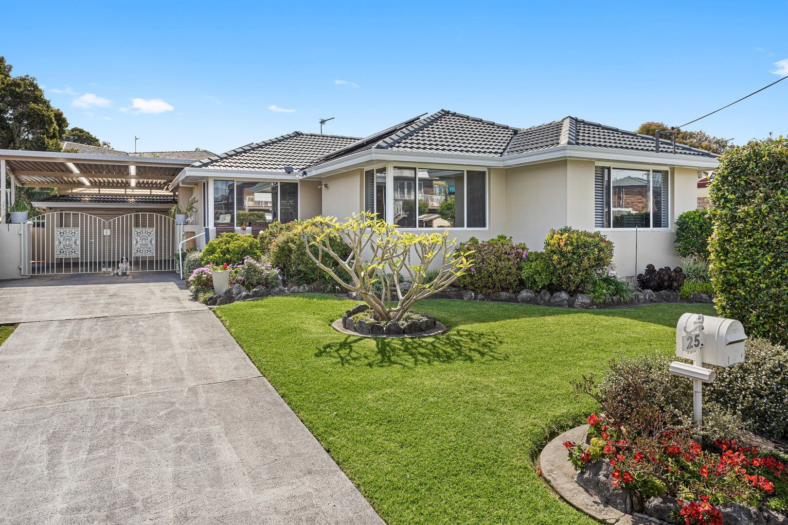 25 Kathleen Crescent, Woonona NSW 2517, Image 0