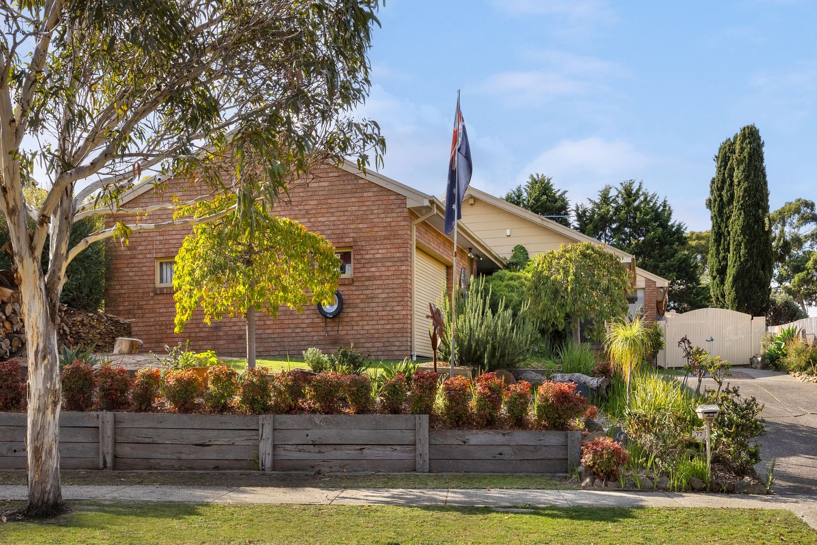 77 Balmoral Circuit, Sunbury VIC 3429, Image 1