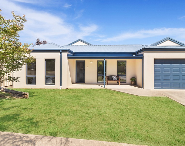 39 Somerset Crescent, Mansfield VIC 3722