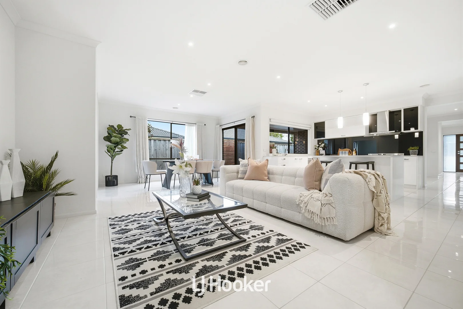 Additional image 10 of 39 Elmtree Crescent, Clyde North VIC 3978