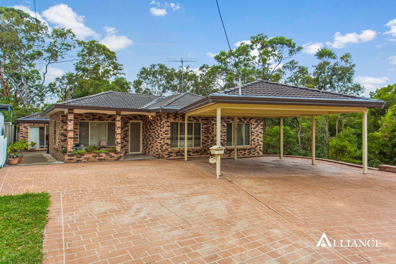 17 Graham Place, Picnic Point NSW 2213, Image 0