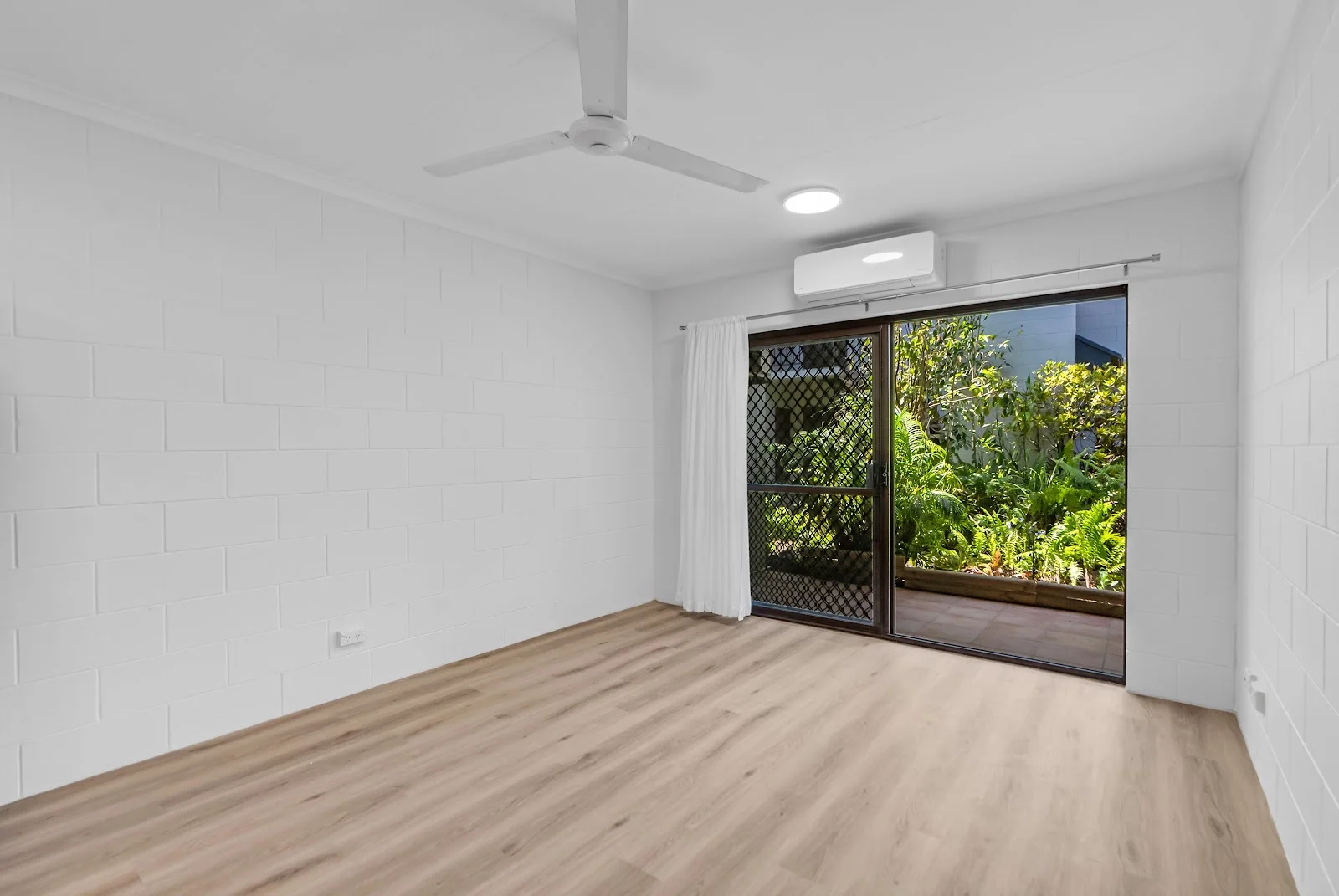 Additional image 7 of 3/451-455 Severin Street, Manunda QLD 4870