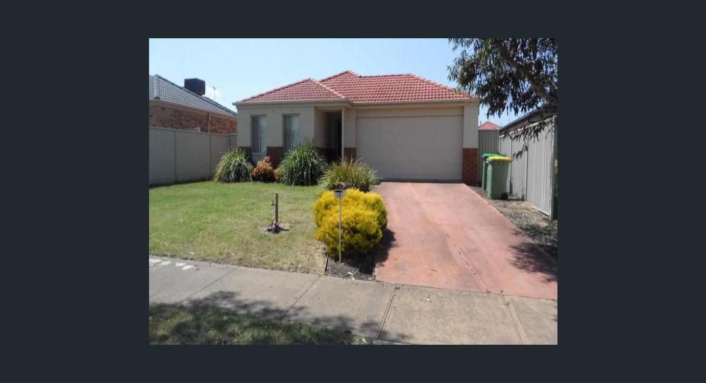3 bedrooms House in 10 Genoa Grove PAKENHAM VIC, 3810