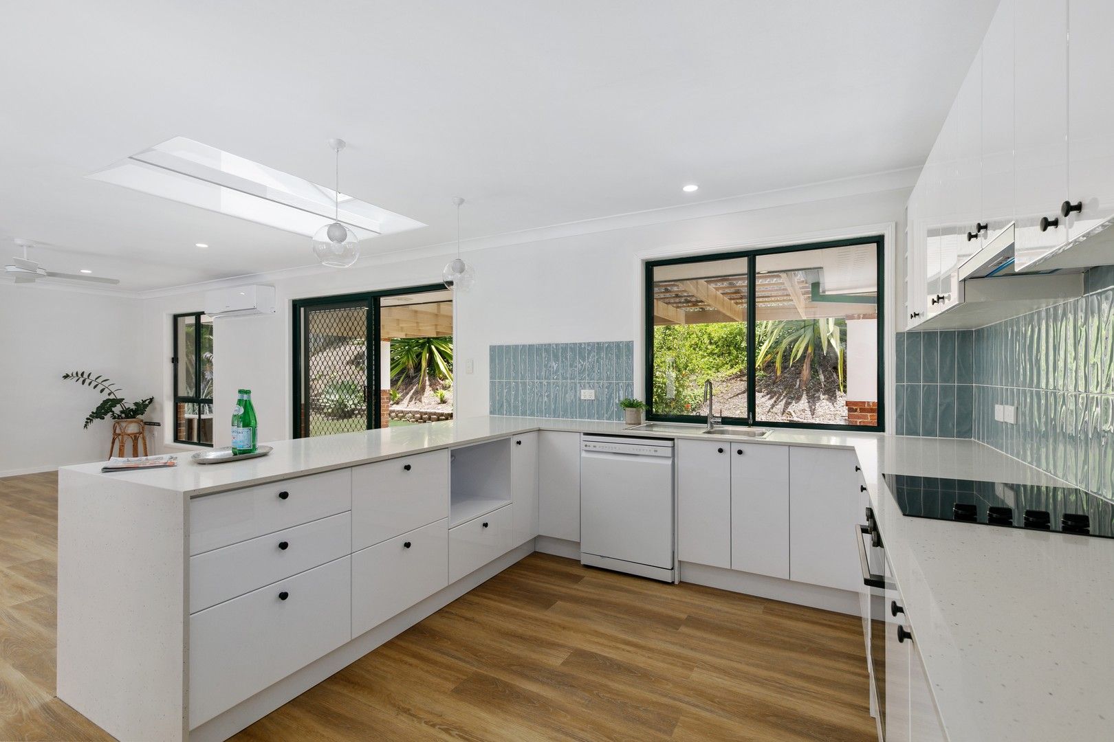 3 bedrooms House in 4 Hopman  Court OXENFORD QLD, 4210