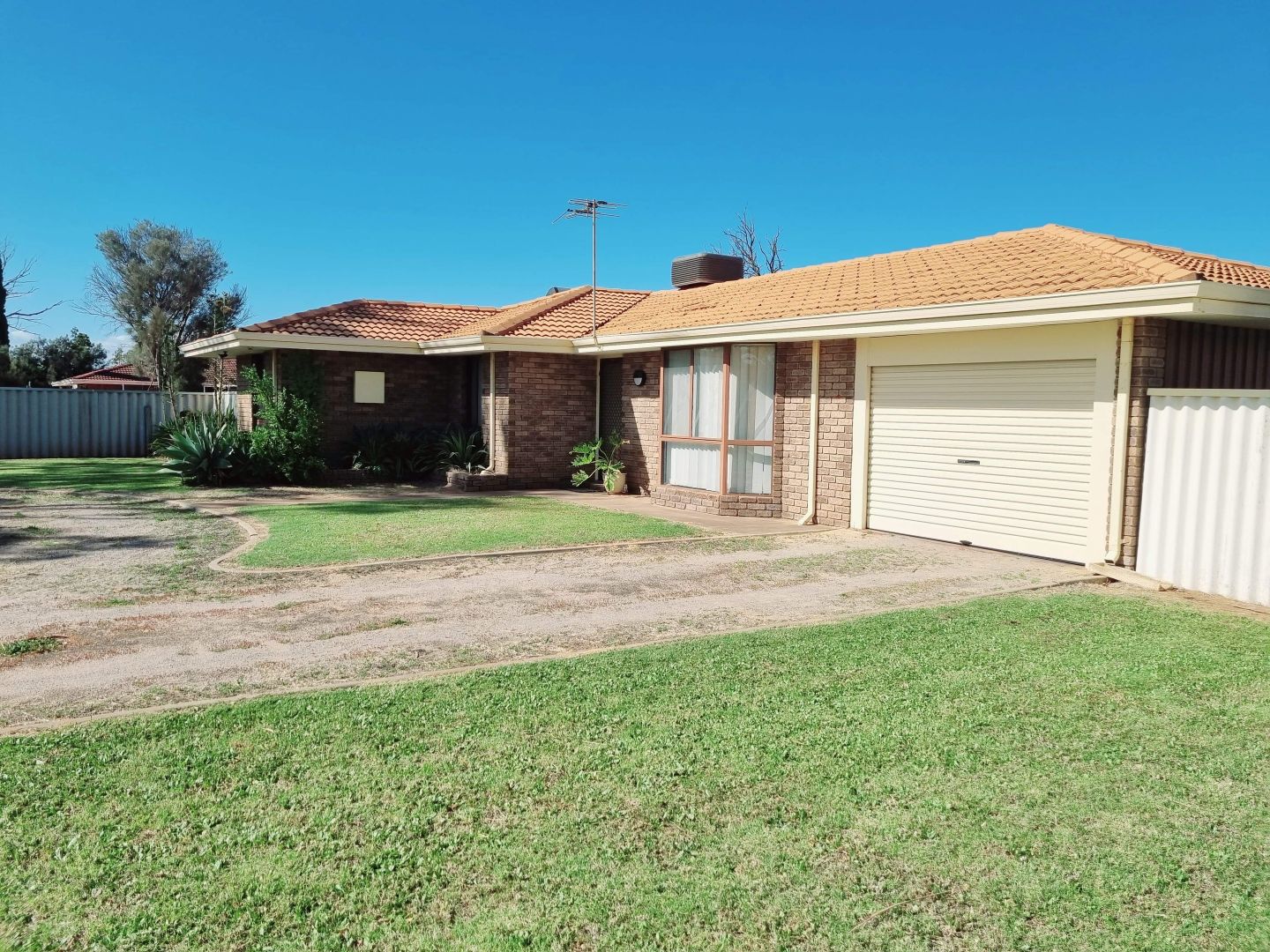 2 Erla Place, Woorree WA 6530