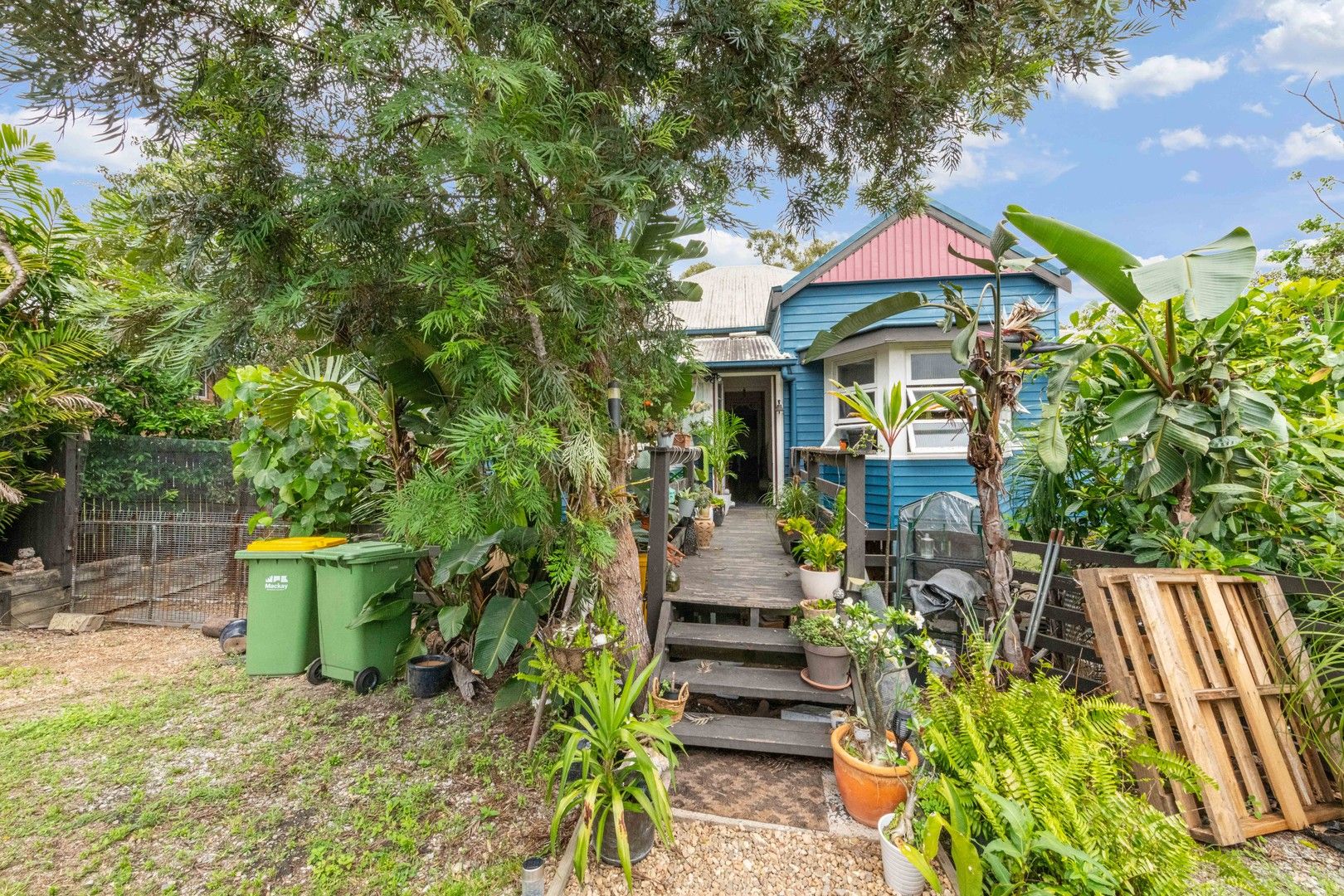 3 bedrooms House in 16 Utah Avenue SARINA QLD, 4737