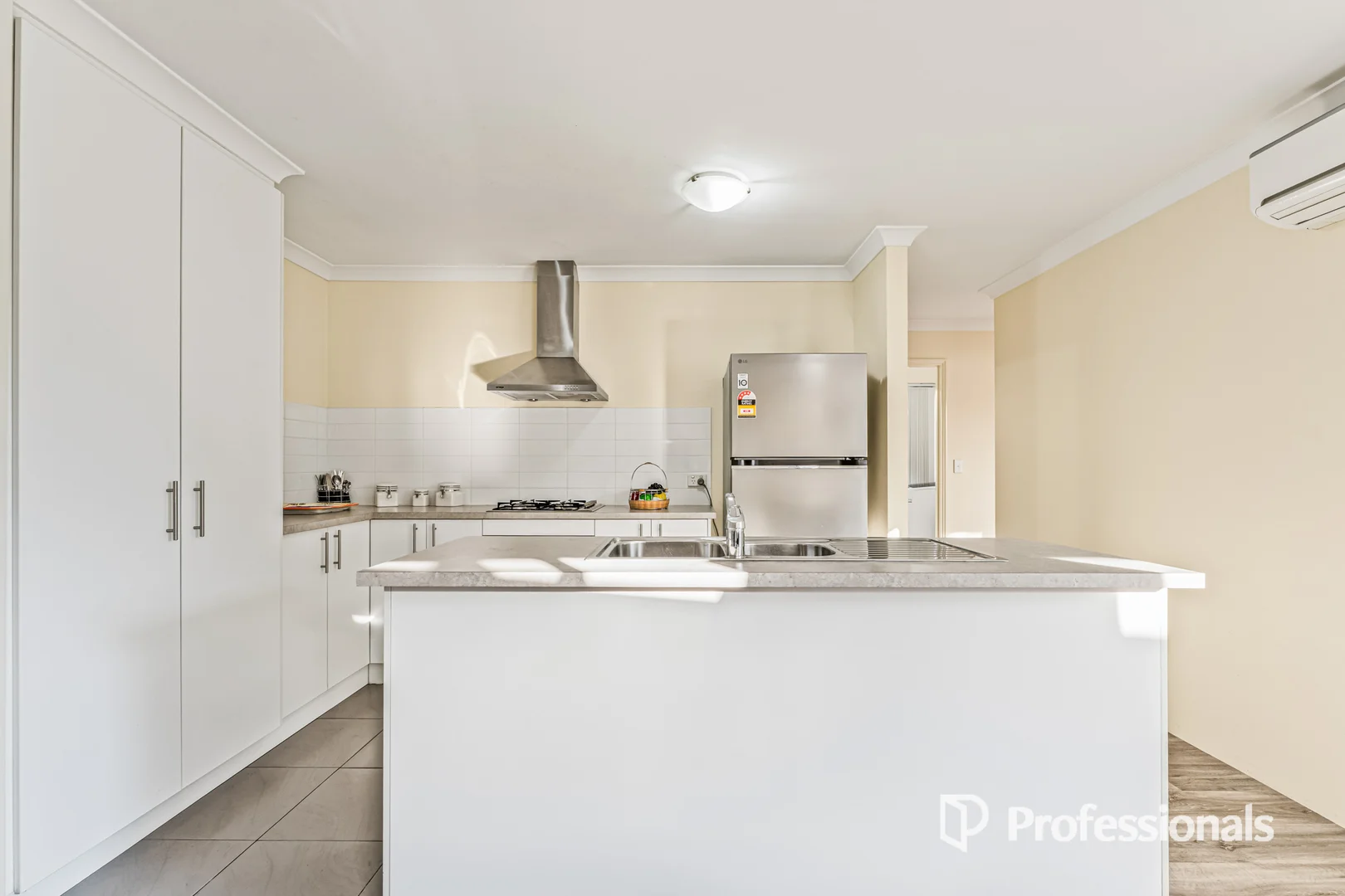Additional image 11 of 14 Yarran Street, Armadale WA 6112