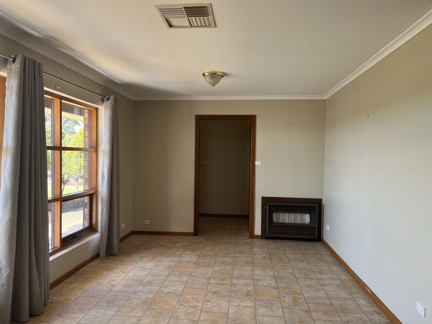 32 Hewitt Drive, McLaren Vale SA 5171 House For Rent 480 Domain