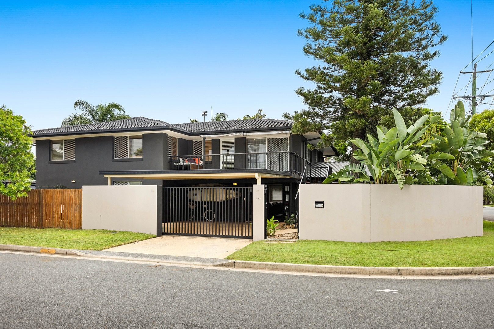 7 Karina Crescent, Broadbeach Waters QLD 4218, Image 0