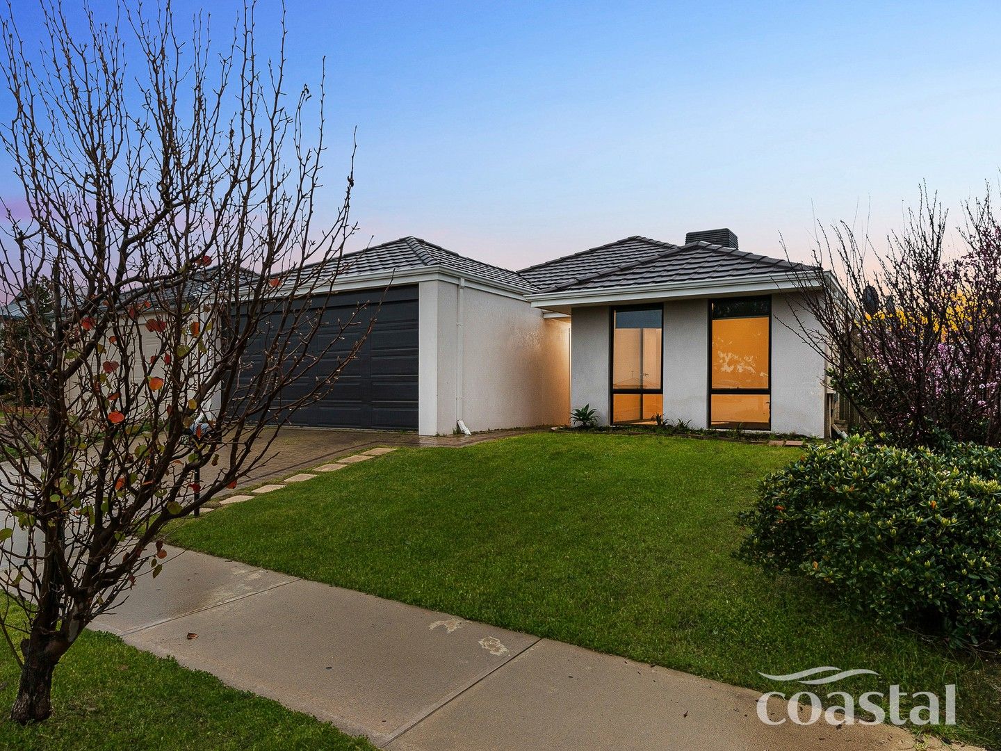 3 bedrooms House in 15 Ravensfield Rd BALDIVIS WA, 6171
