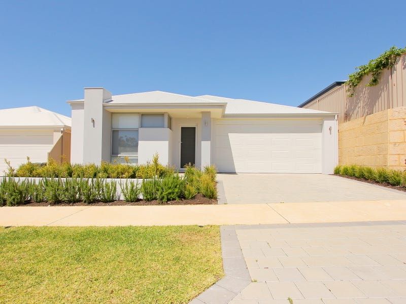 4 bedrooms House in 4 Classroom Loop COOLBELLUP WA, 6163