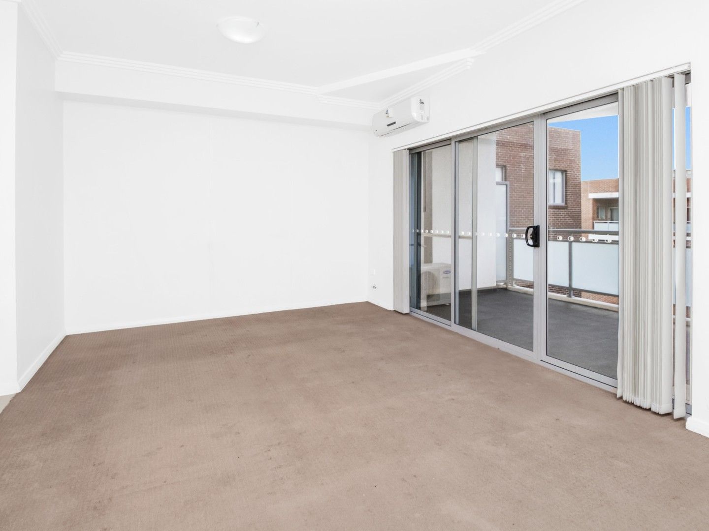 2 bedrooms Apartment / Unit / Flat in 13/8-18 Briens Road NORTHMEAD NSW, 2152