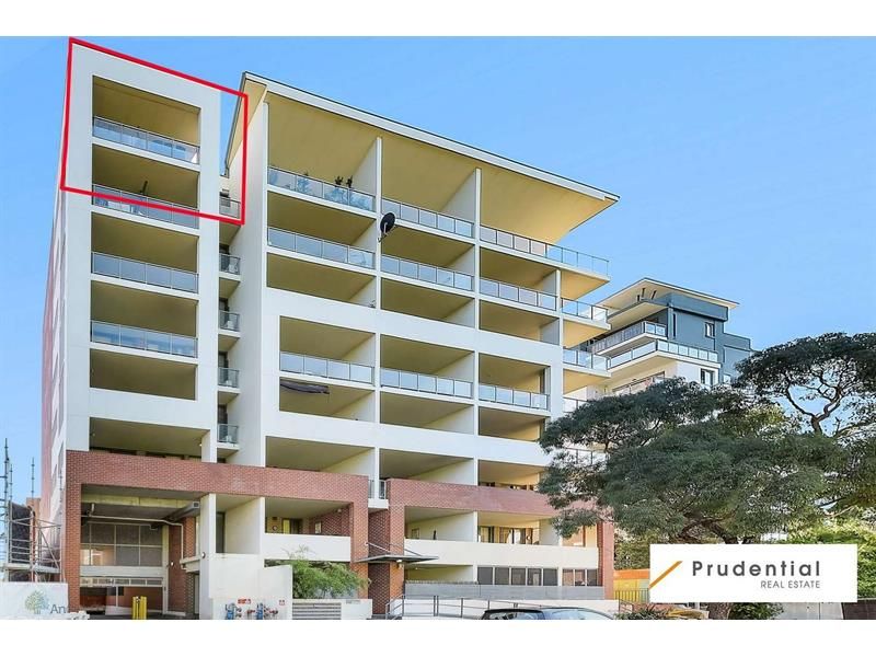 3 bedrooms Apartment / Unit / Flat in 39/5-7 Northumberland St LIVERPOOL NSW, 2170