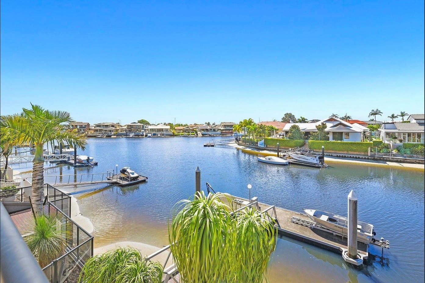 5 bedrooms House in 73 Tradewinds Avenue PARADISE POINT QLD, 4216