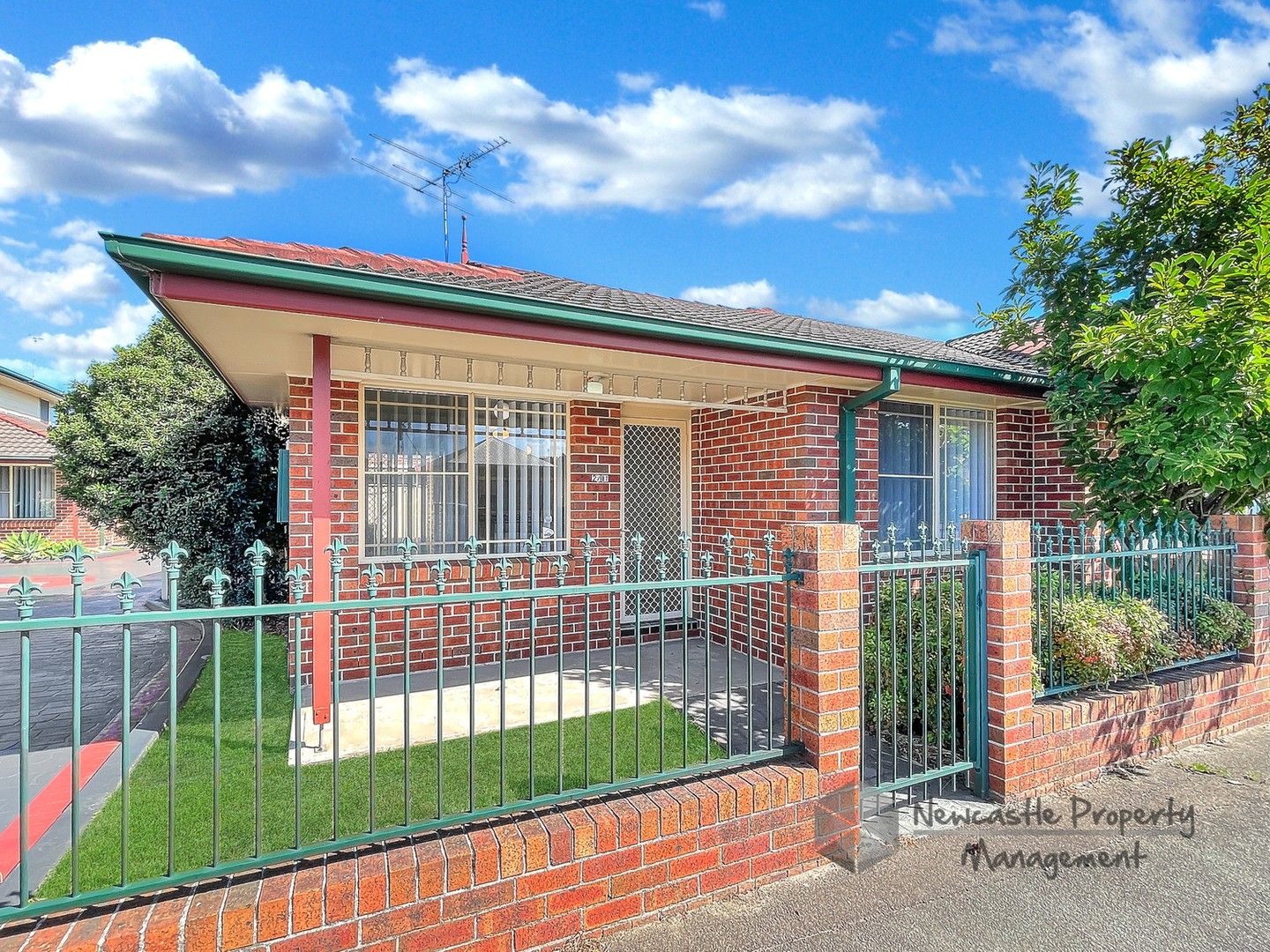 2 bedrooms House in 2/87 Brunker Road BROADMEADOW NSW, 2292