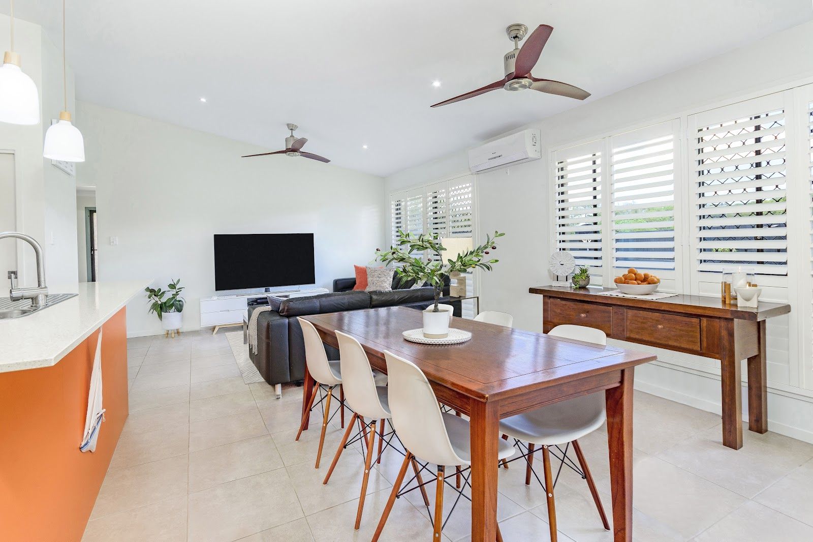 82 Rogers Street, Beachmere QLD 4510, Image 1