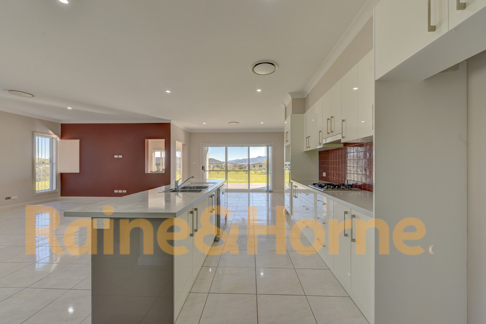 4 bedrooms House in 186 Browns Lane TAMWORTH NSW, 2340