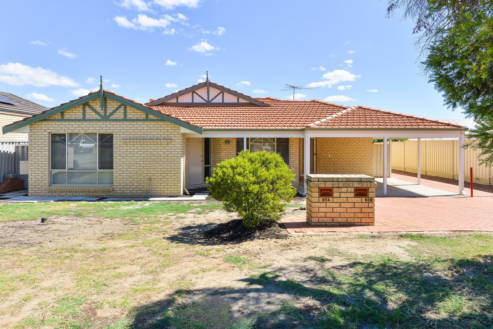 4 bedrooms House in 93A Mars Street CARLISLE WA, 6101