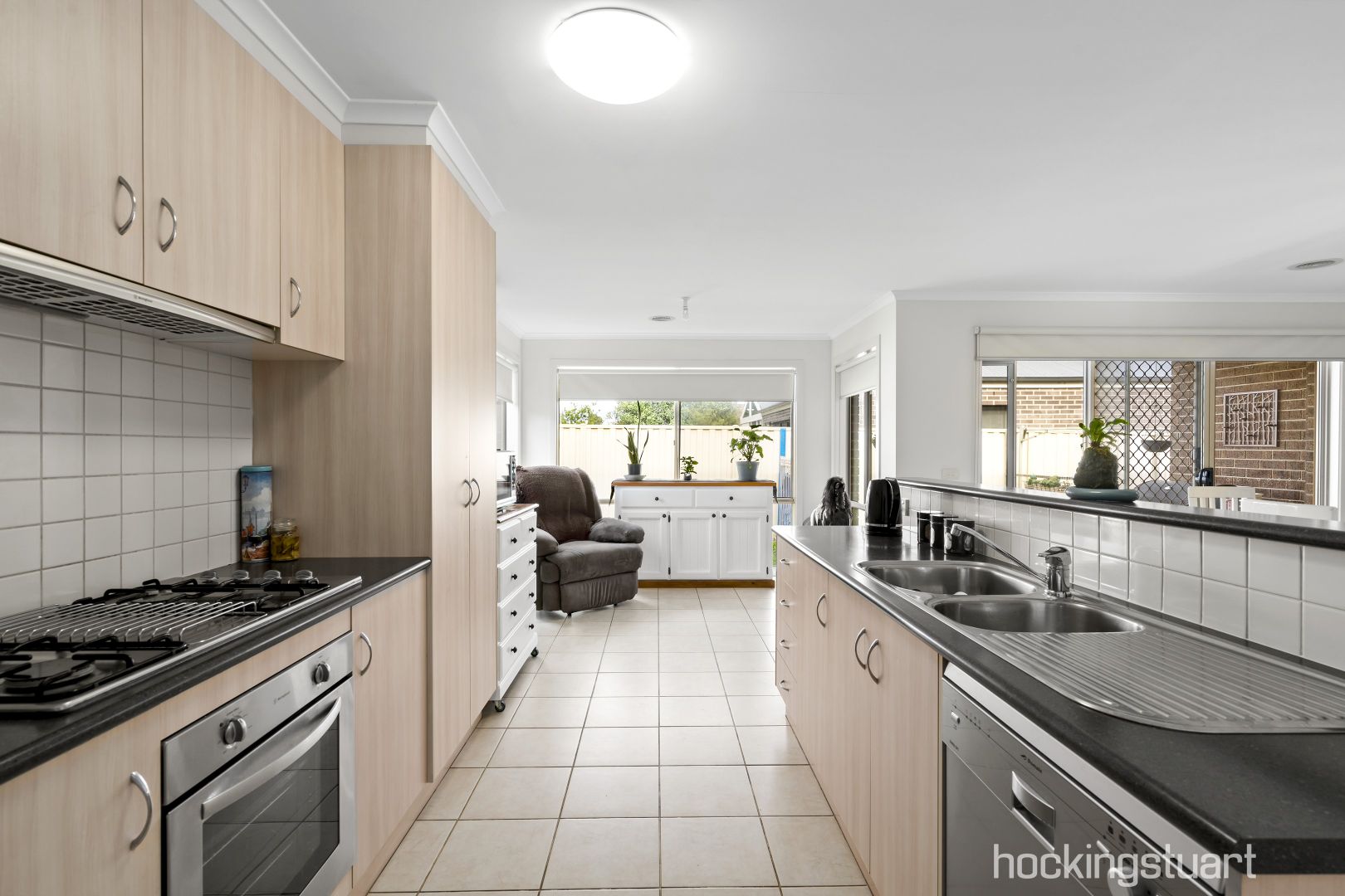 75 Featherhead Way, Harkness VIC 3337, Image 2