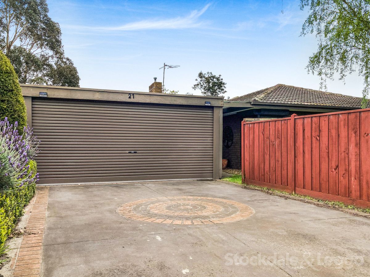 4 bedrooms House in 21 Craig Road JUNCTION VILLAGE VIC, 3977