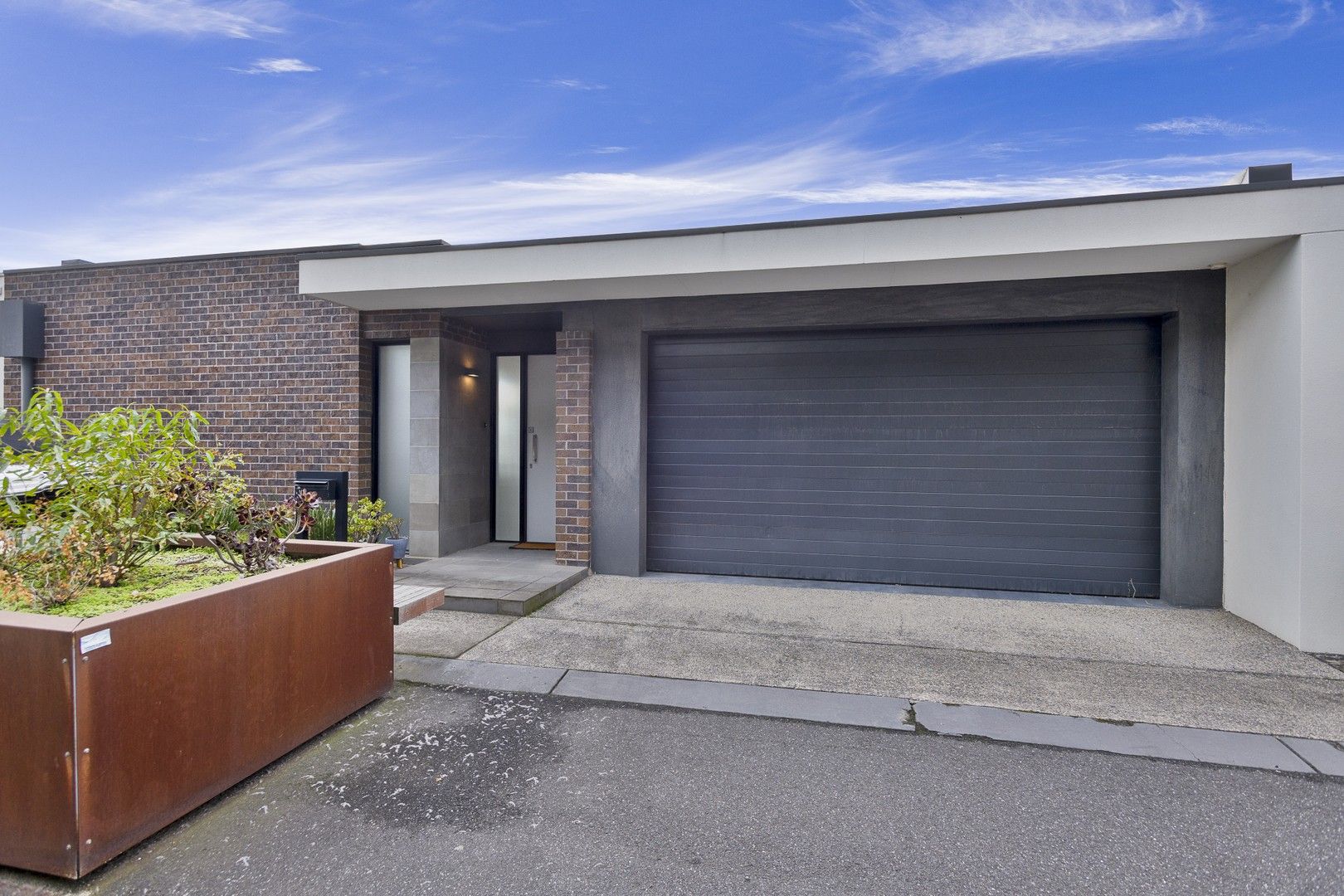 3 bedrooms House in 28 Cornwall Place MARIBYRNONG VIC, 3032