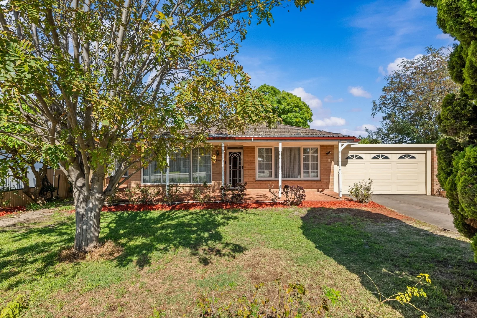 Primary image of 290 Robinson Avenue, Cloverdale WA 6105